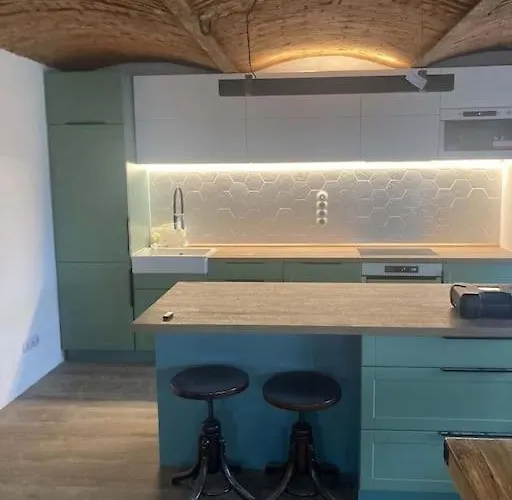 Konirna * Kovářská