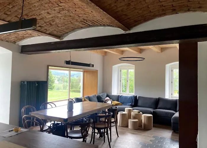 Semesterbostad Konirna *