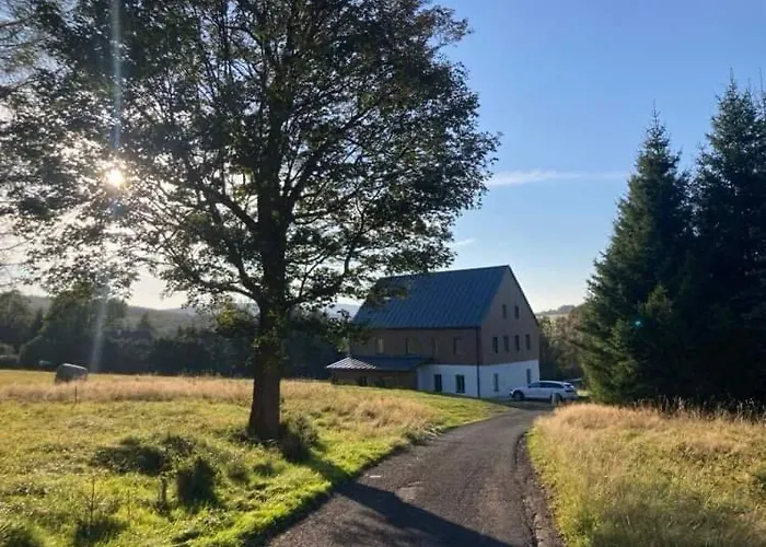 Semesterbostad Konirna